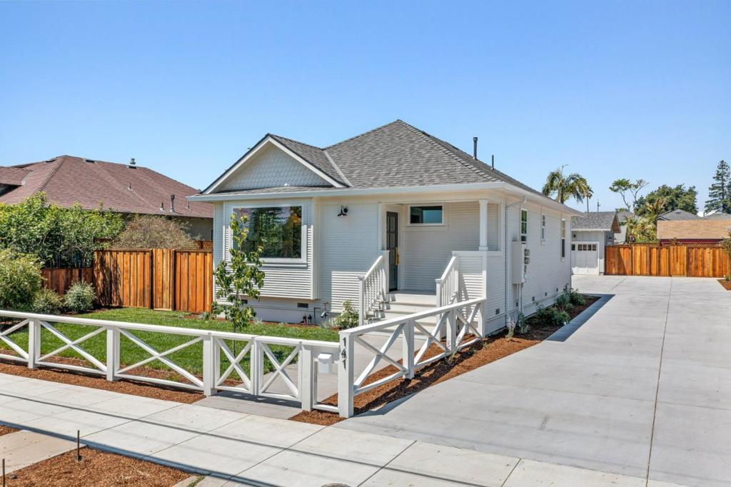 1411 Seabright Avenue Property Photo 1
