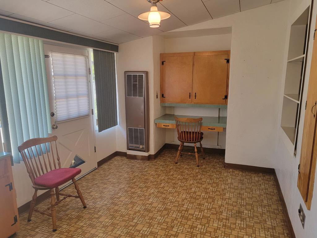 621 W Parr Avenue Property Photo 17