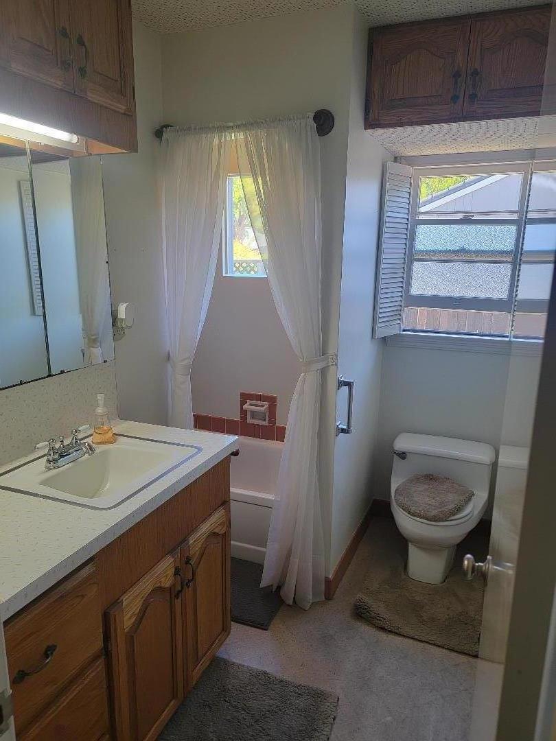 621 W Parr Avenue Property Photo 21