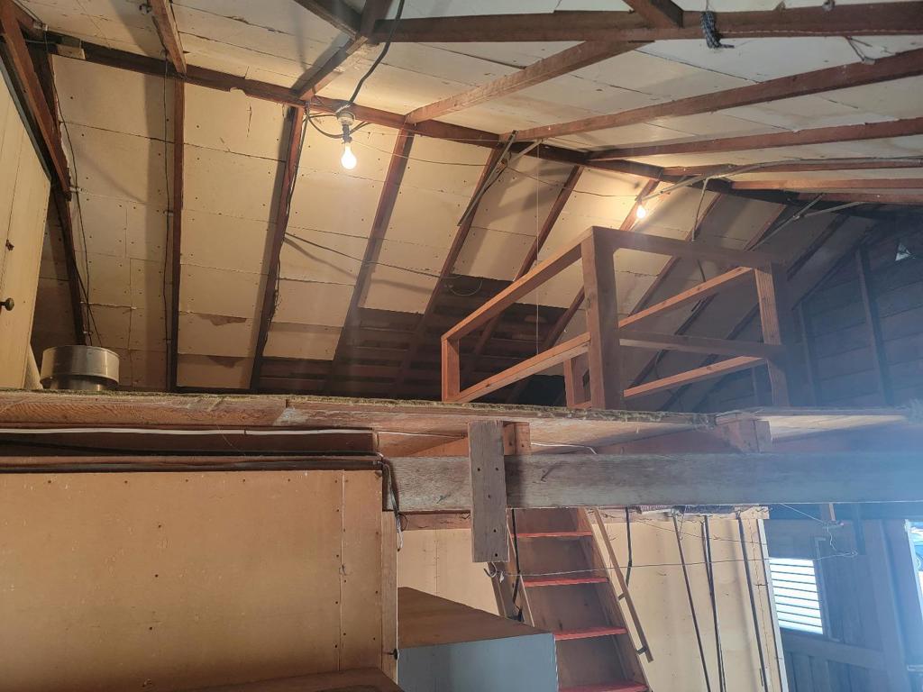 621 W Parr Avenue Property Photo 27