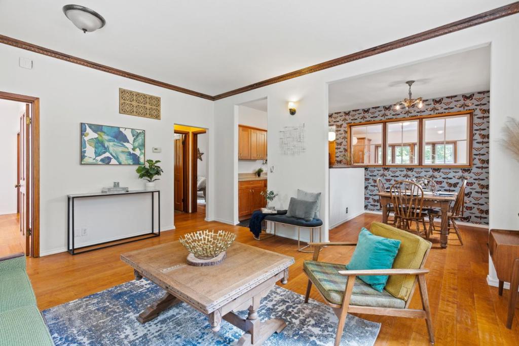 564 Lilac Avenue Property Photo 4