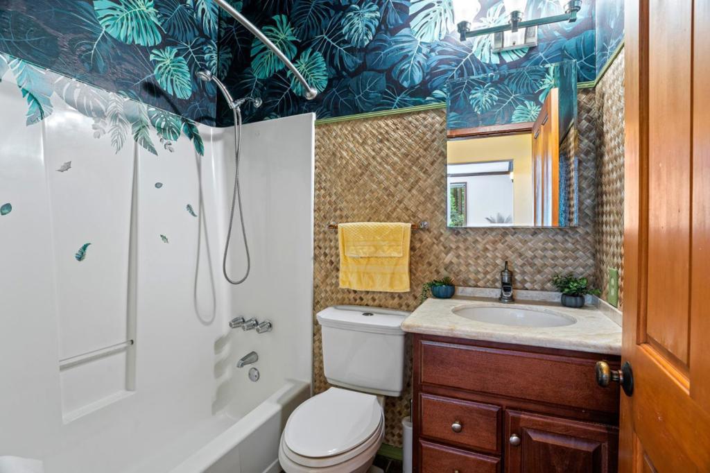 564 Lilac Avenue Property Photo 13