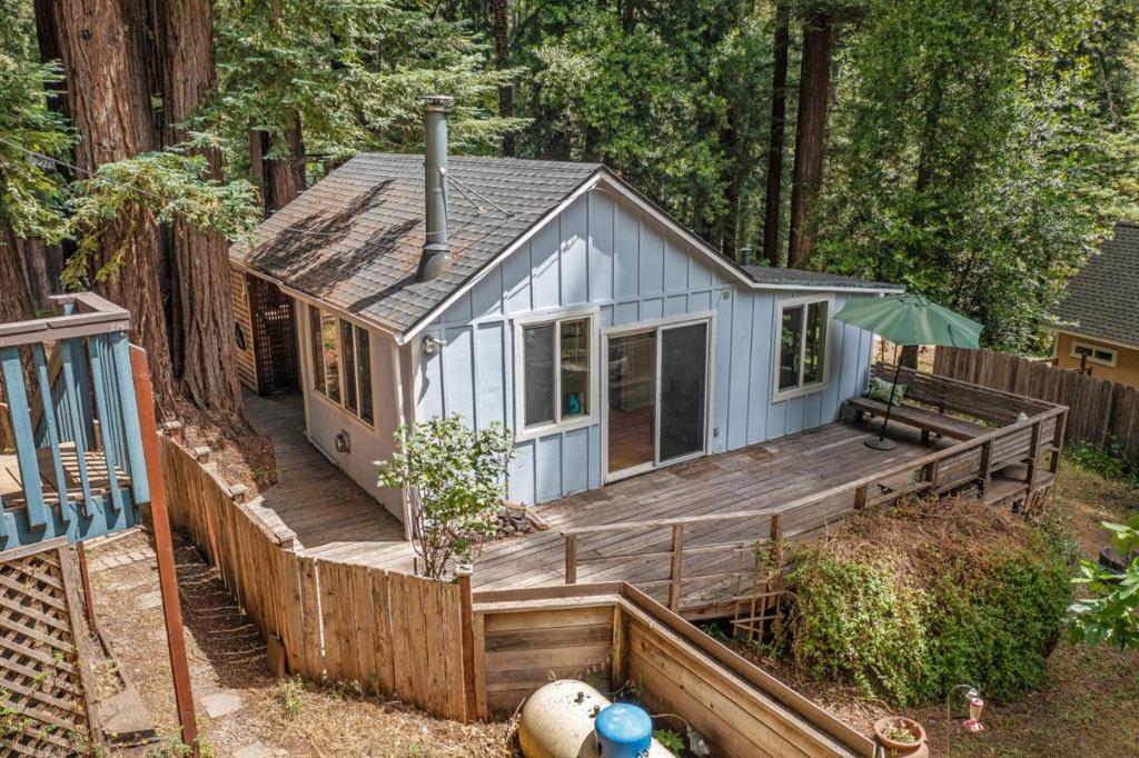 564 Lilac Avenue Property Photo 26