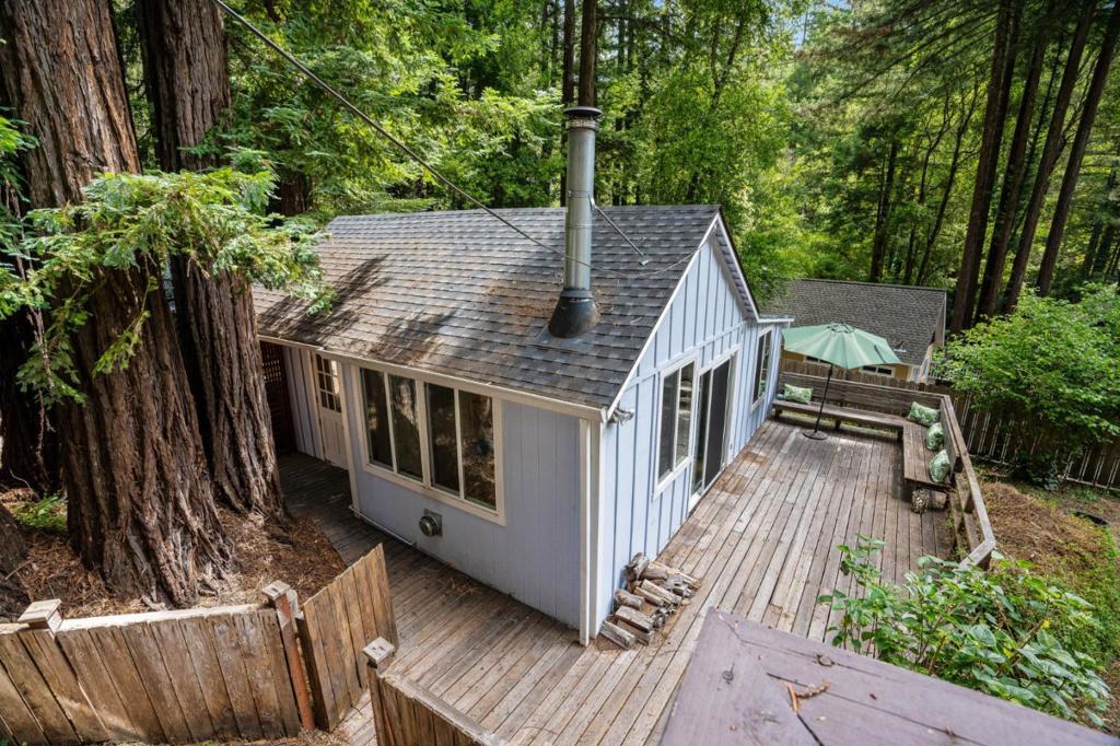 564 Lilac Avenue Property Photo 27