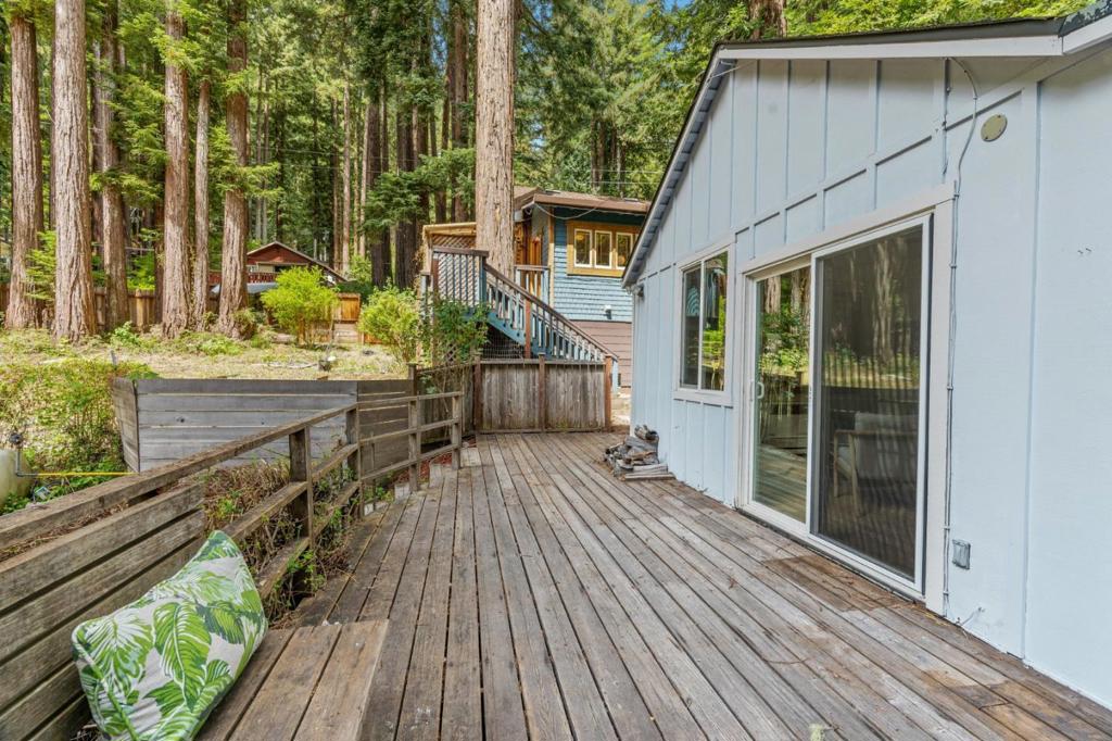 564 Lilac Avenue Property Photo 28