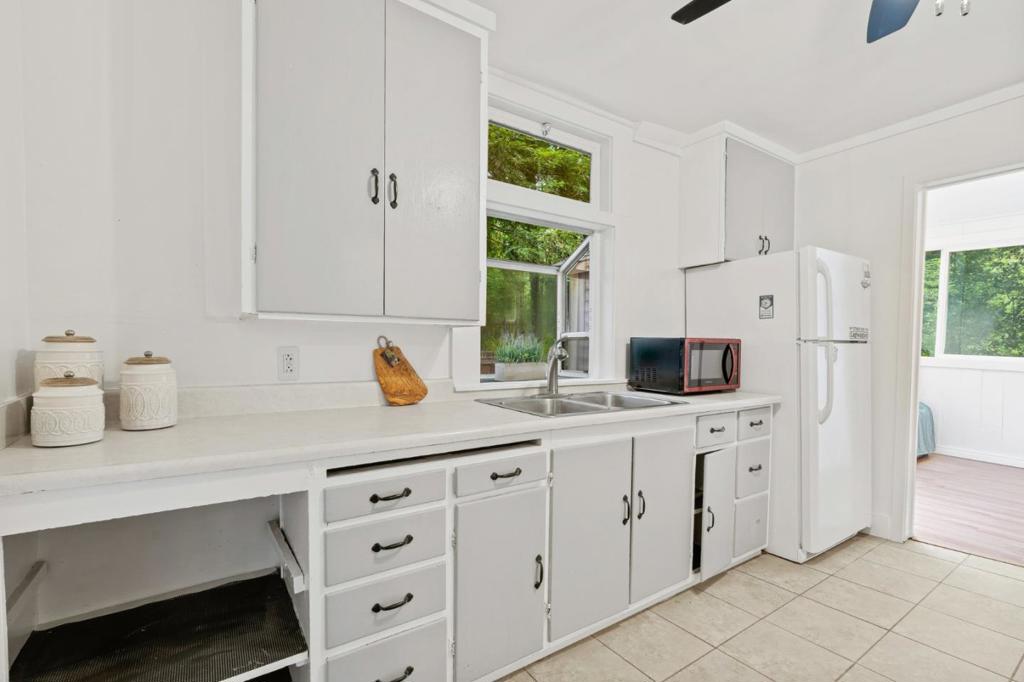 564 Lilac Avenue Property Photo 29