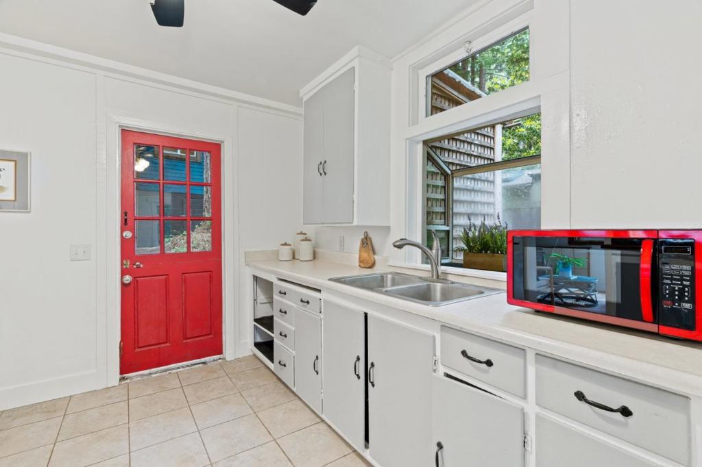564 Lilac Avenue Property Photo 31