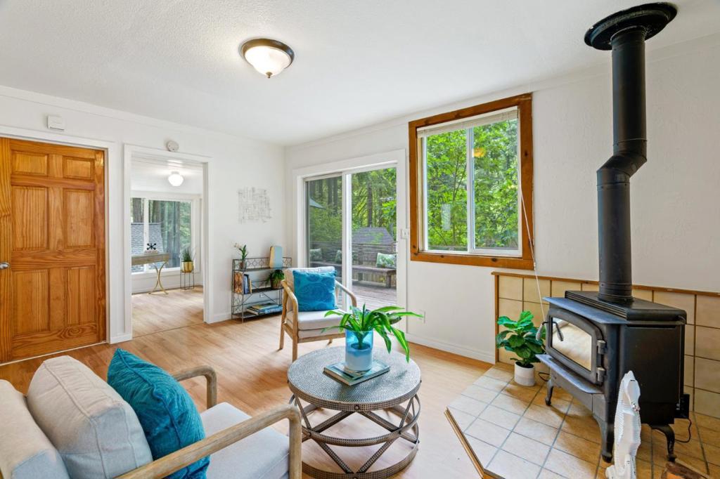 564 Lilac Avenue Property Photo 33
