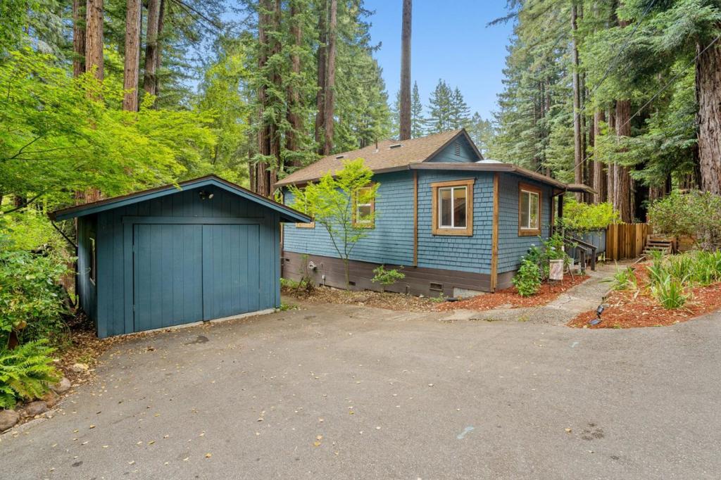 564 Lilac Avenue Property Photo 37
