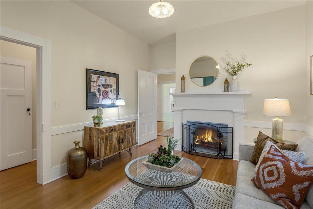621 Sumner Street Property Photo 4