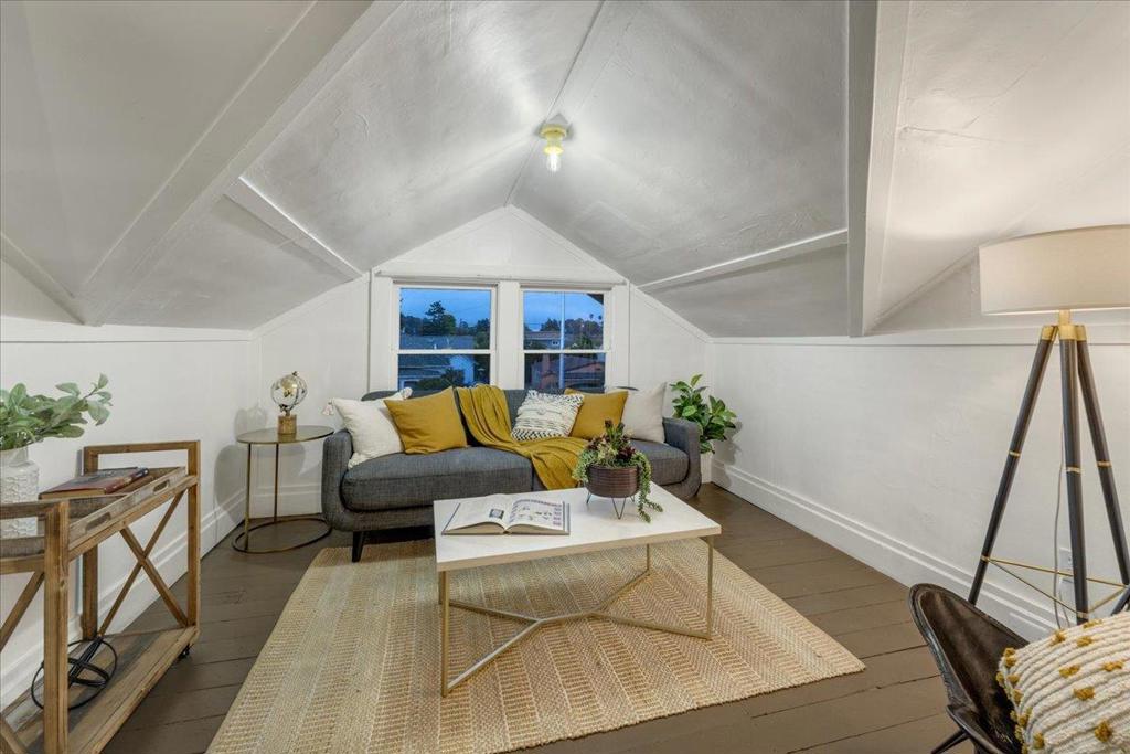 621 Sumner Street Property Photo 18