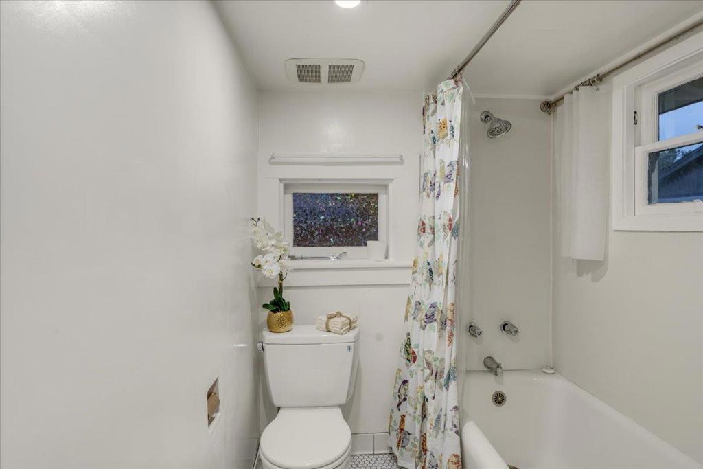 621 Sumner Street Property Photo 21