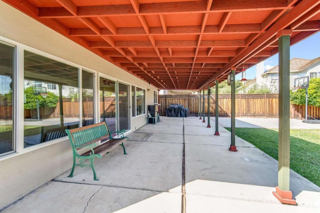 ML81898575 Property Photo 32