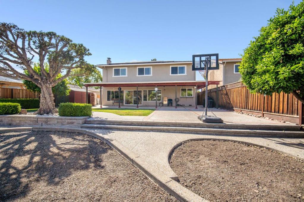 ML81898575 Property Photo 34