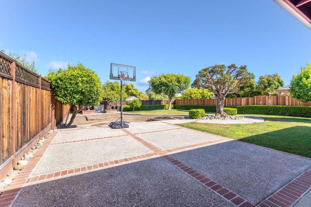 ML81898575 Property Photo 36