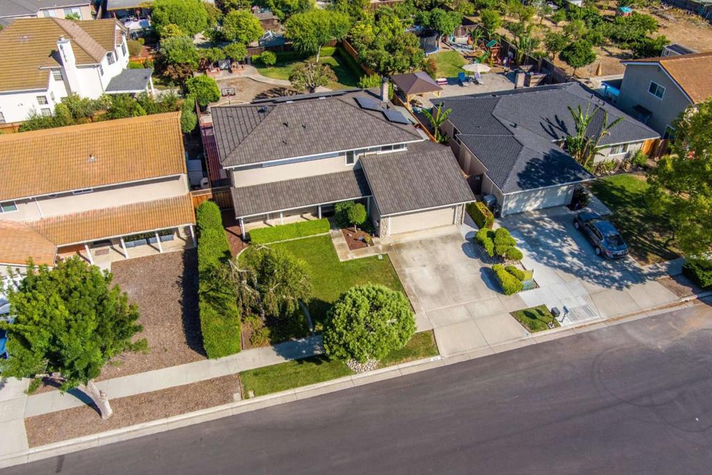 ML81898575 Property Photo 38