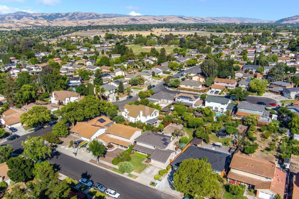 ML81898575 Property Photo 40