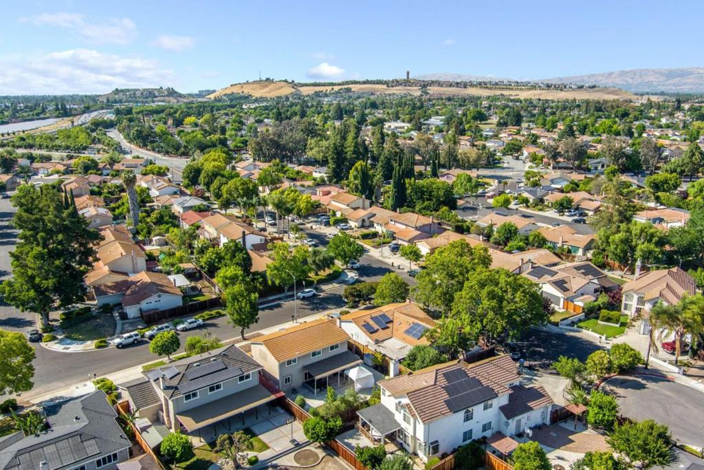 ML81898575 Property Photo 43
