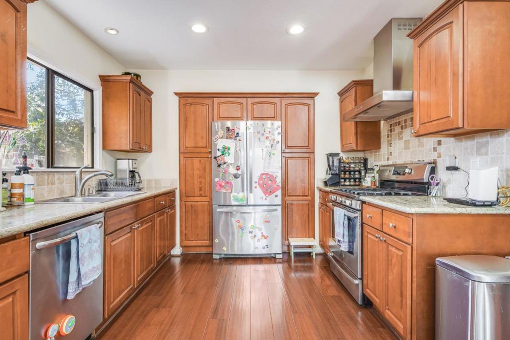 ML81899872 Property Photo 9