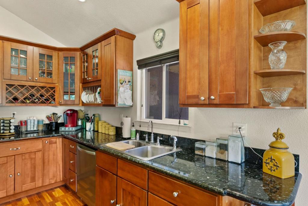 13550 Uvas Road Property Photo 18