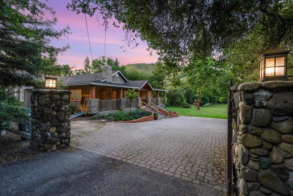 13550 Uvas Road Property Photo 38