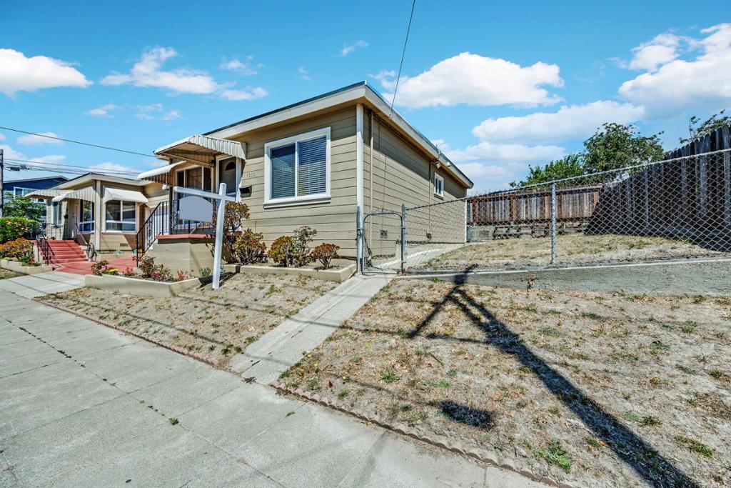 1080 Clark Avenue Property Photo 3