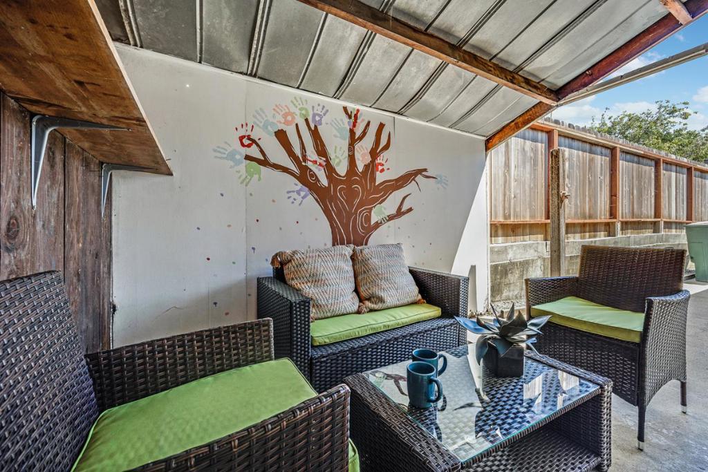 1080 Clark Avenue Property Photo 24