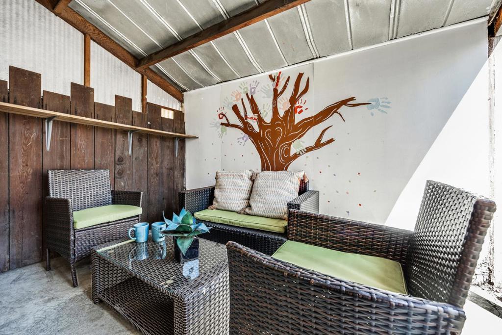 1080 Clark Avenue Property Photo 25