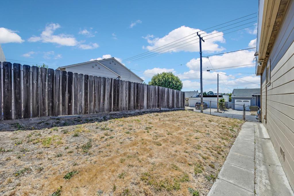 1080 Clark Avenue Property Photo 27