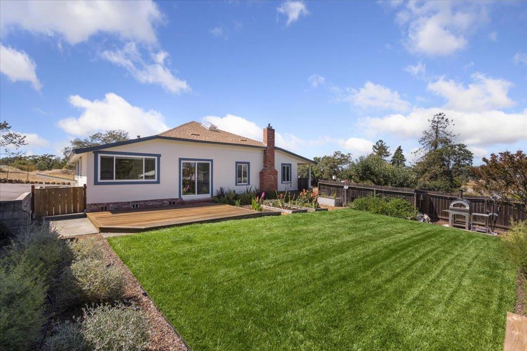 7736 Gravenstein Highway Property Photo 1