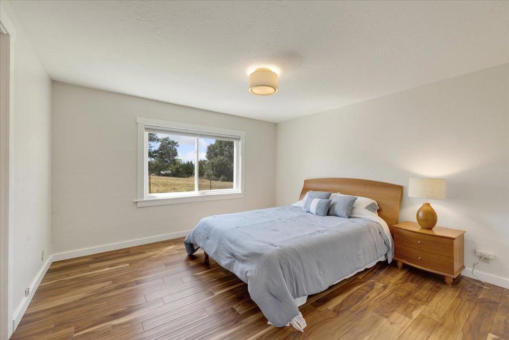 7736 Gravenstein Highway Property Photo 18