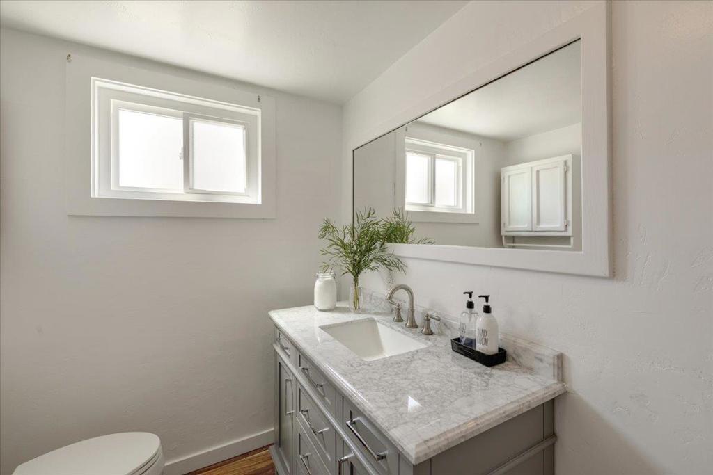 7736 Gravenstein Highway Property Photo 20