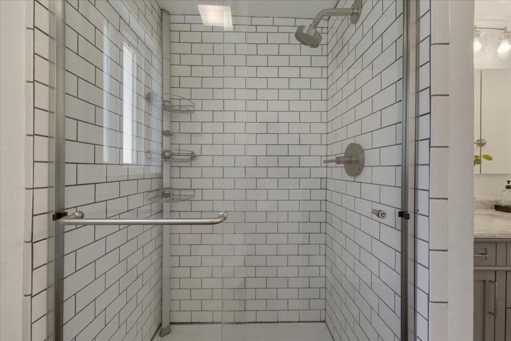 7736 Gravenstein Highway Property Photo 24