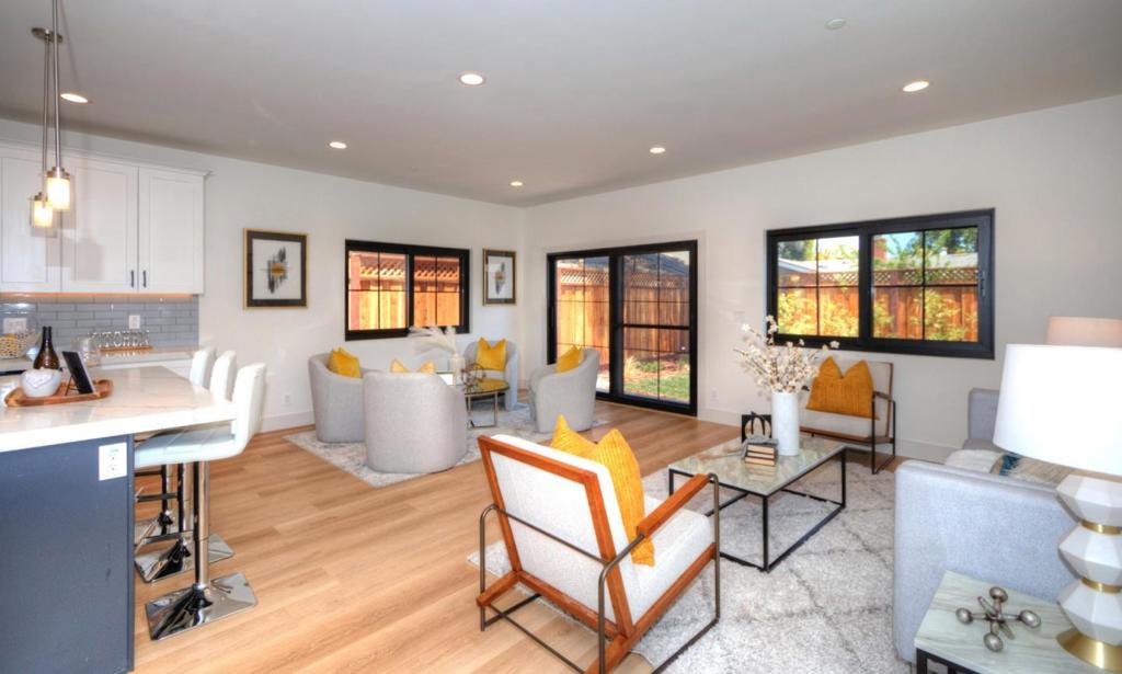W Hudson Street Property Photo 6