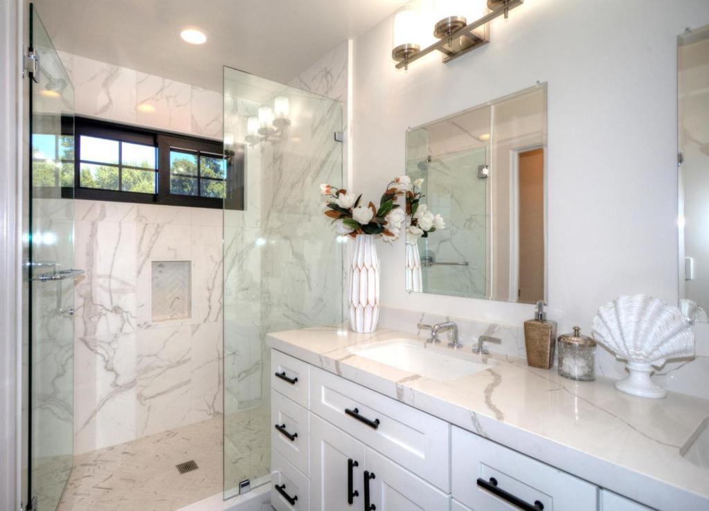 W Hudson Street Property Photo 17