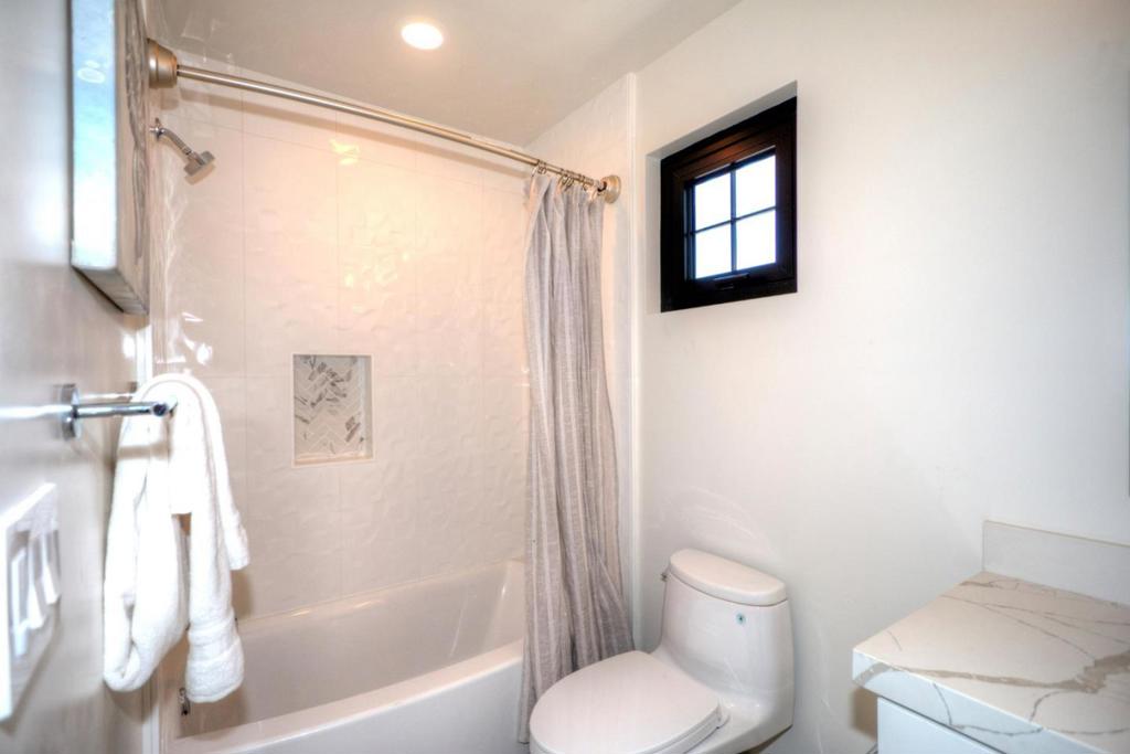 W Hudson Street Property Photo 20