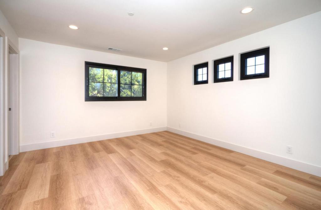 W Hudson Street Property Photo 31