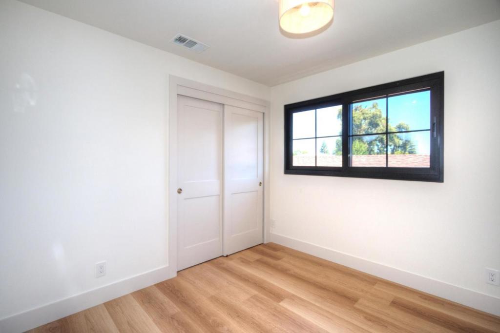 W Hudson Street Property Photo 34