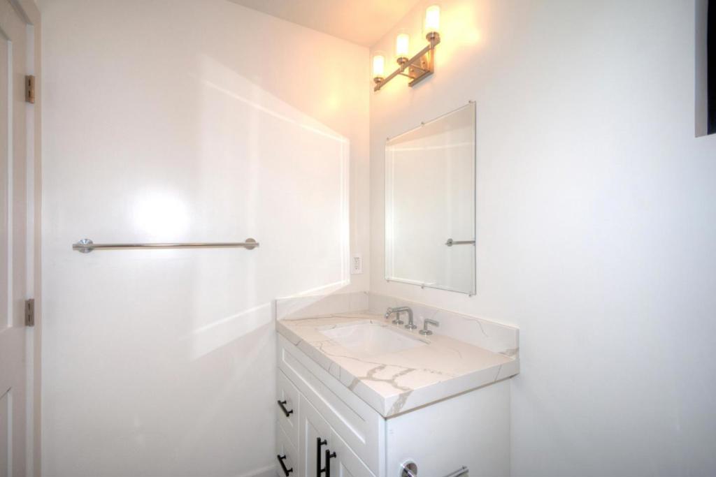 W Hudson Street Property Photo 35