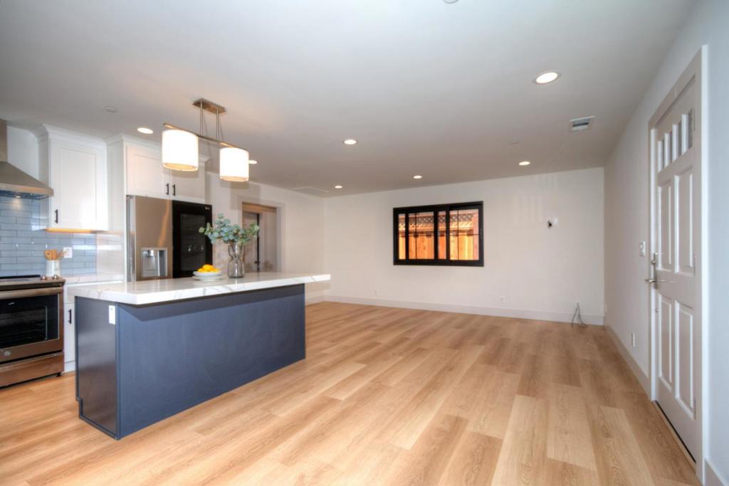 W Hudson Street Property Photo 38