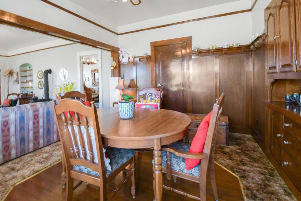 22782 Third Avenue Property Photo 17
