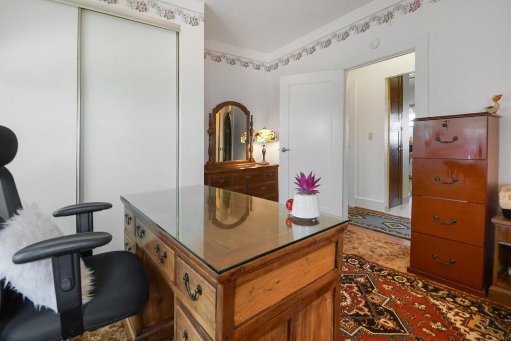 22782 Third Avenue Property Photo 26