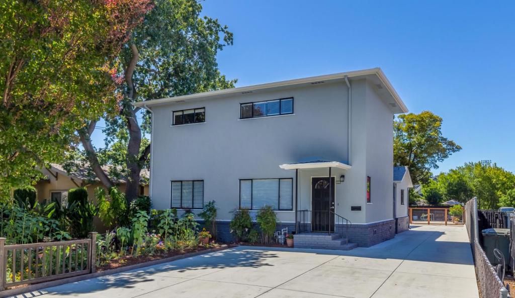 160 Harrison Avenue Property Photo 1