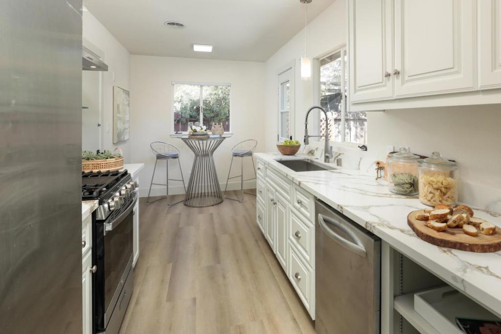 1851 Willow Street Property Photo 8