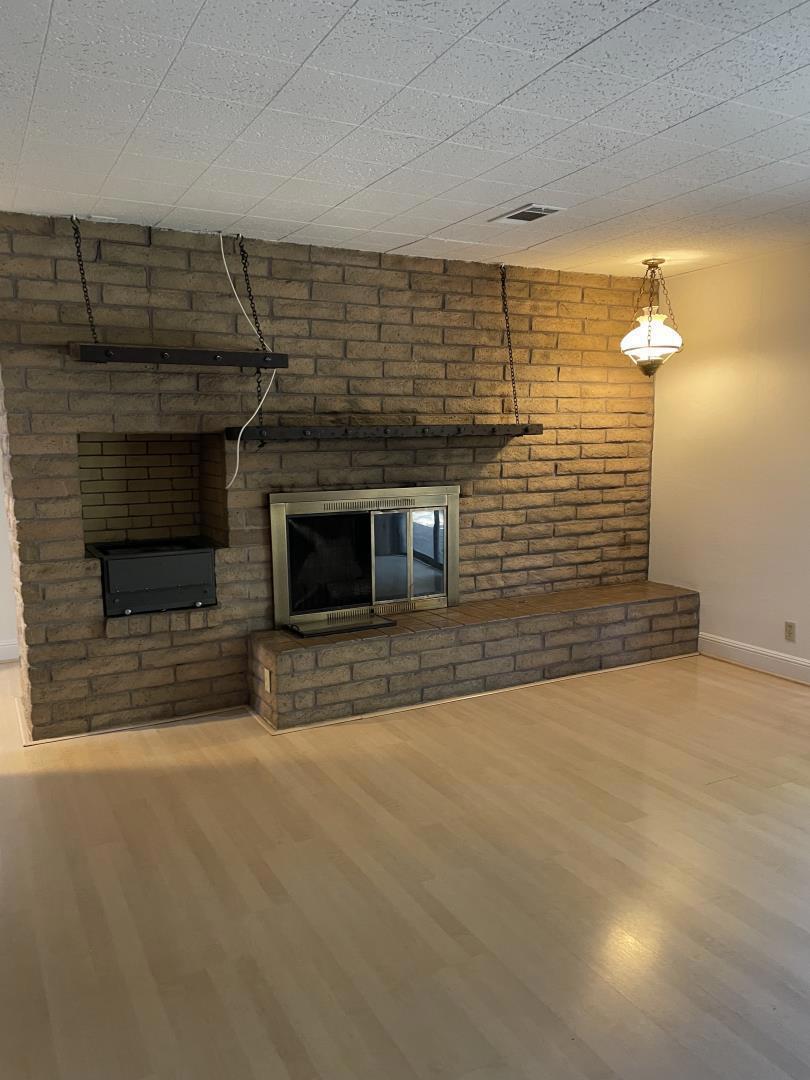 2900 Miles Drive Property Photo 8