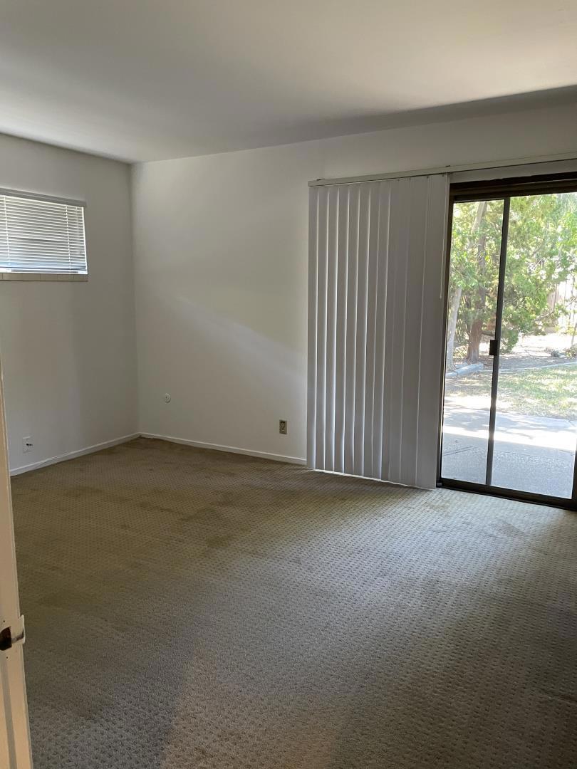 2900 Miles Drive Property Photo 9