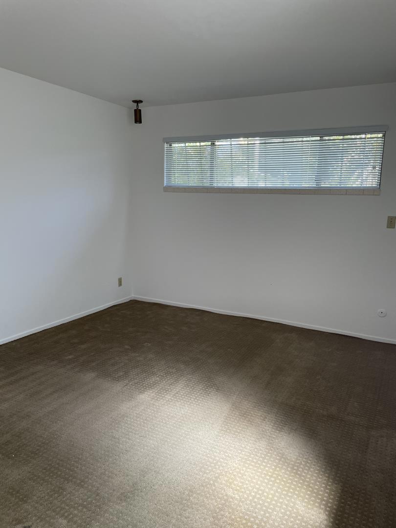 2900 Miles Drive Property Photo 12