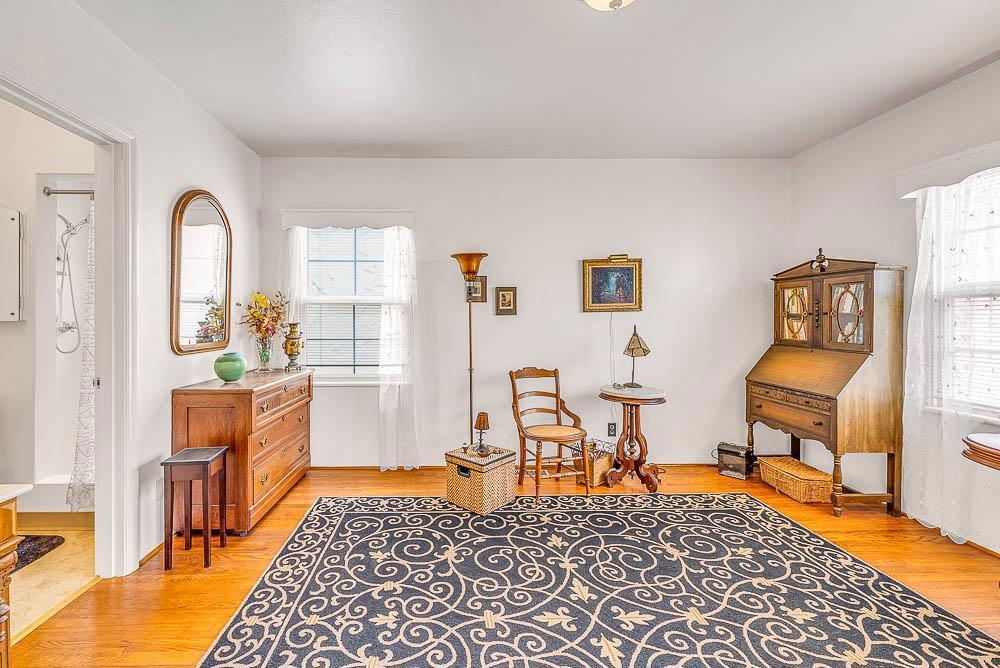 Cayuga Street Property Photo 19