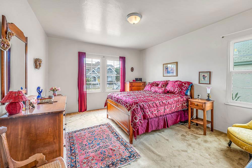 Cayuga Street Property Photo 24
