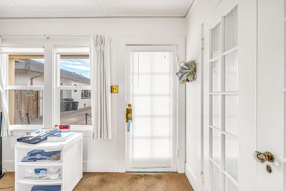 Cayuga Street Property Photo 40